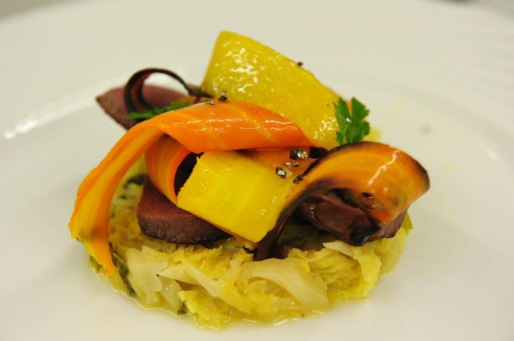 Logis Auberge Restaurant Du Vigneron Кюкюньян Екстер'єр фото