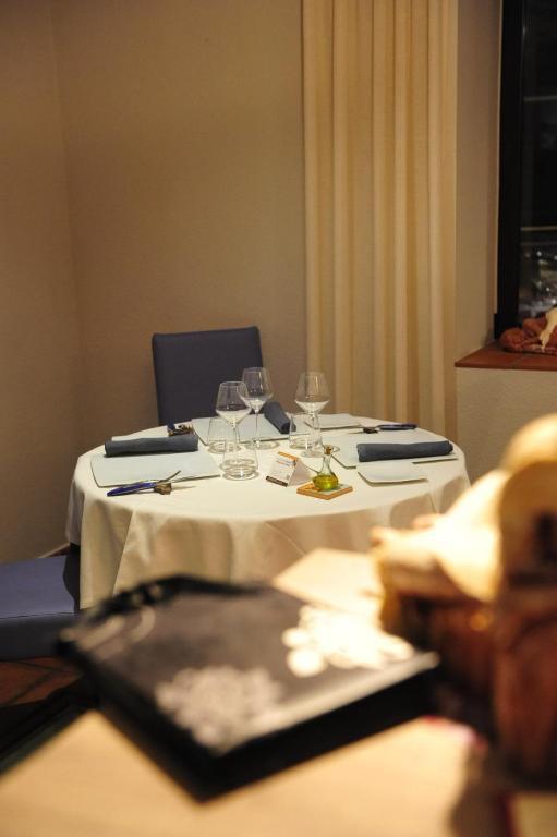 Logis Auberge Restaurant Du Vigneron Кюкюньян Екстер'єр фото