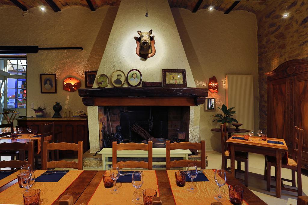 Logis Auberge Restaurant Du Vigneron Кюкюньян Екстер'єр фото