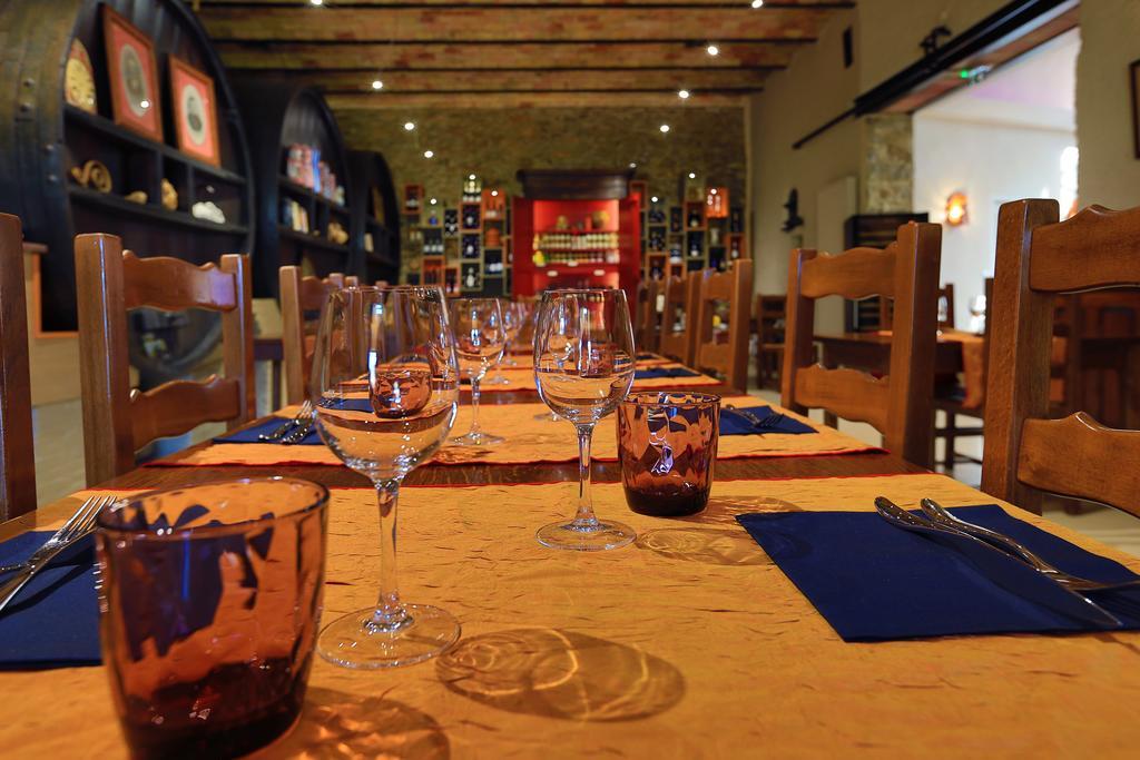 Logis Auberge Restaurant Du Vigneron Кюкюньян Екстер'єр фото