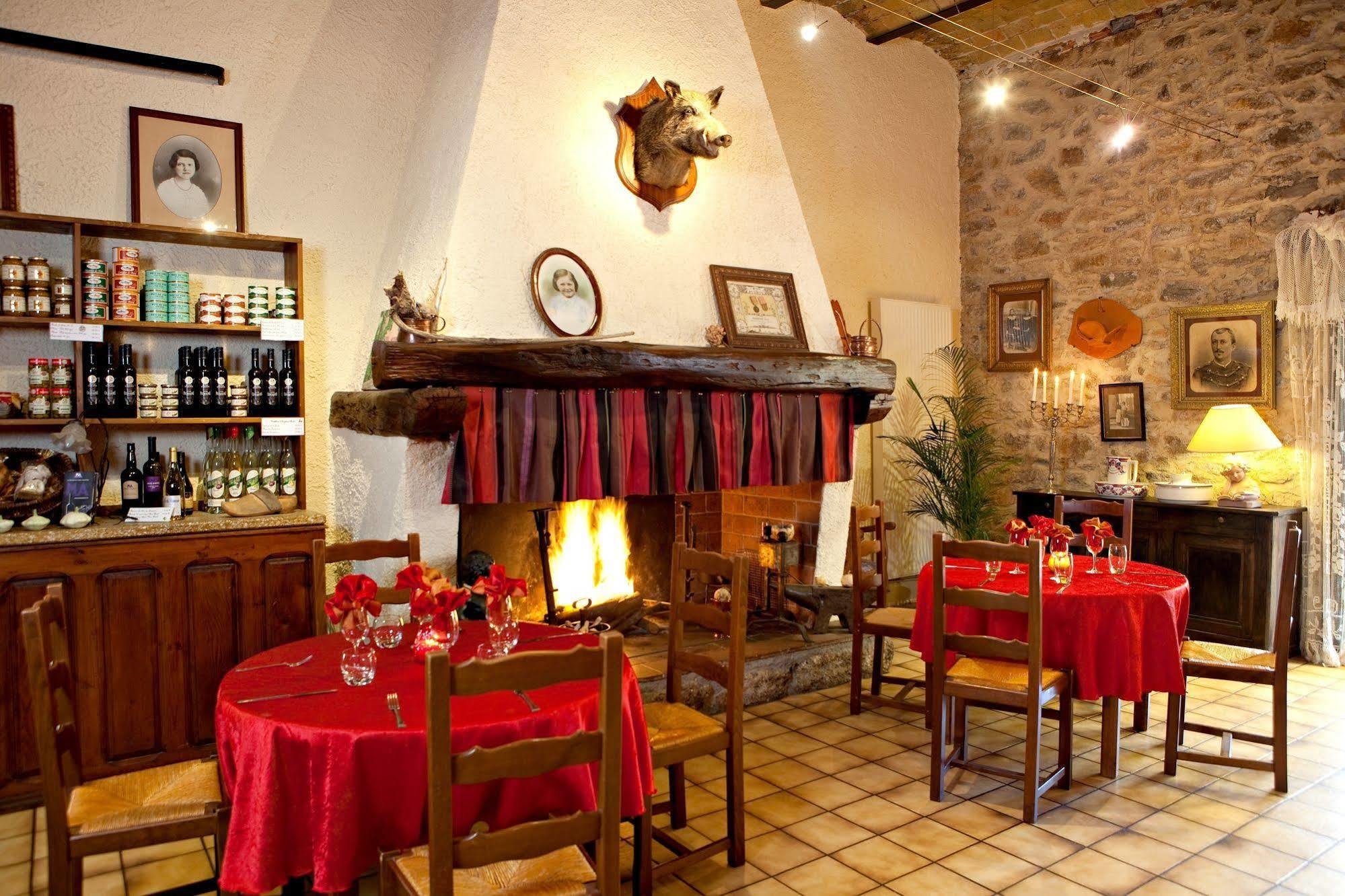 Logis Auberge Restaurant Du Vigneron Кюкюньян Екстер'єр фото